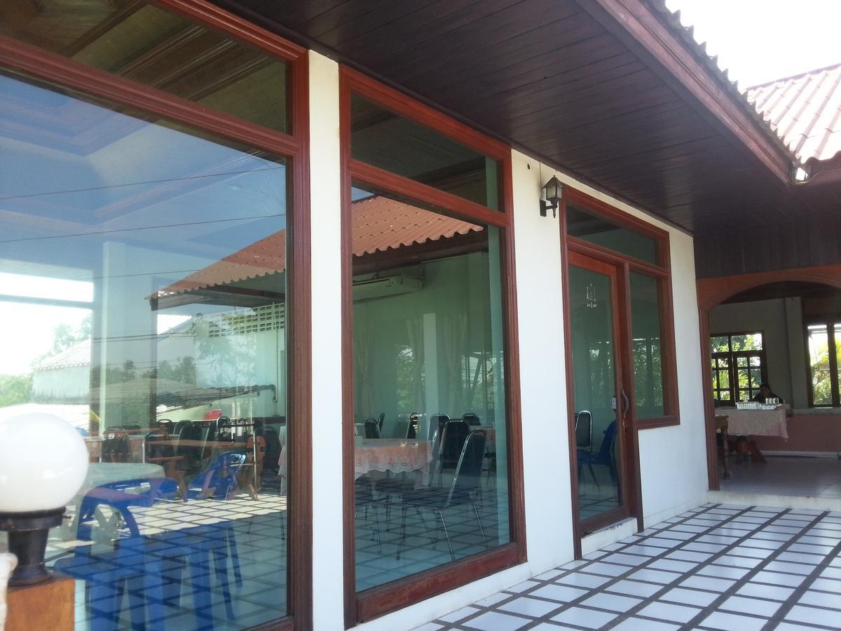 Thong Paeka Hotel Prasat Extérieur photo
